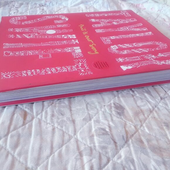 Taylor Swift: This Is Our Song Book - Picture 4 of 10